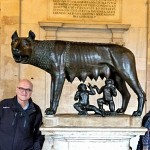 La louve et les jumeaux au musée du Capitole. לופה והתאומים